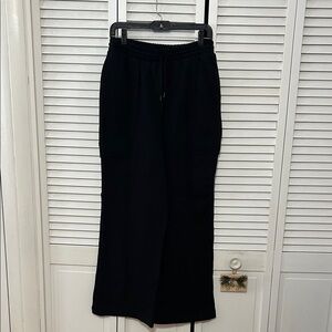 NWOT Old Navy Black Wide-Leg Sweatpants